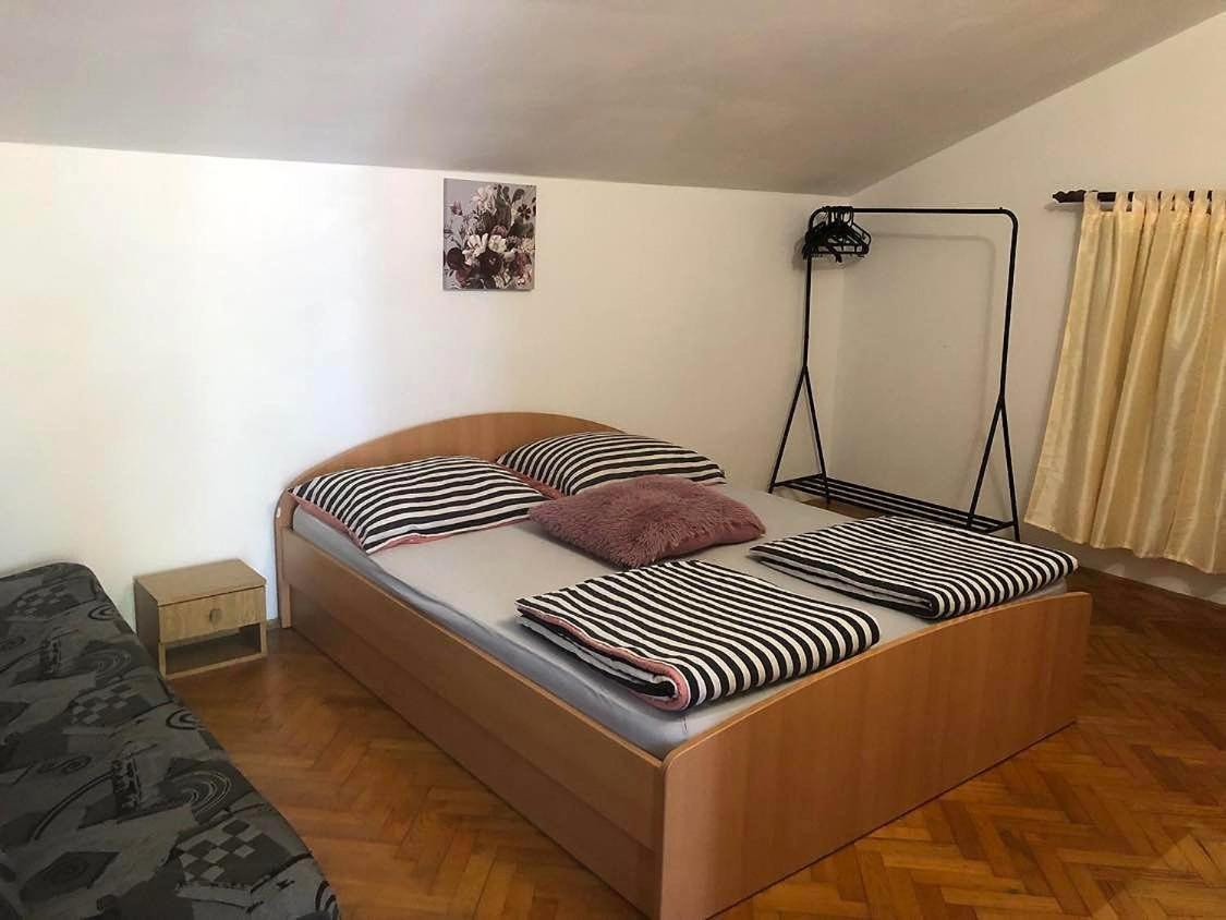 Danyja Apartments Sveti Filip i Jakov Eksteriør bilde