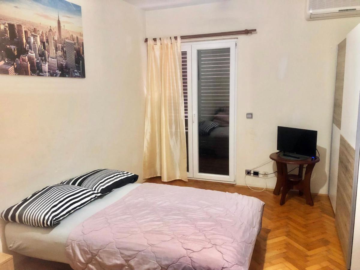 Danyja Apartments Sveti Filip i Jakov Eksteriør bilde