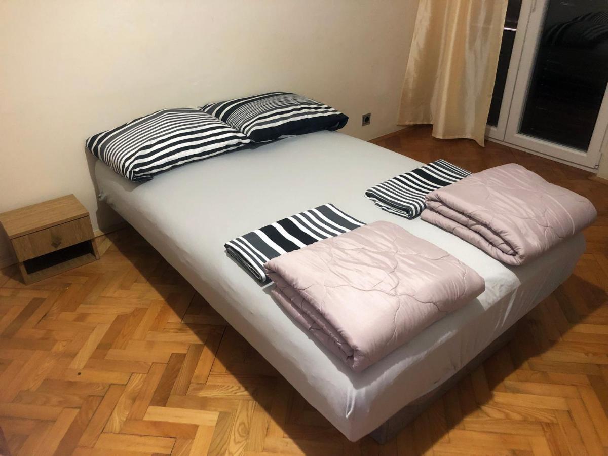 Danyja Apartments Sveti Filip i Jakov Eksteriør bilde
