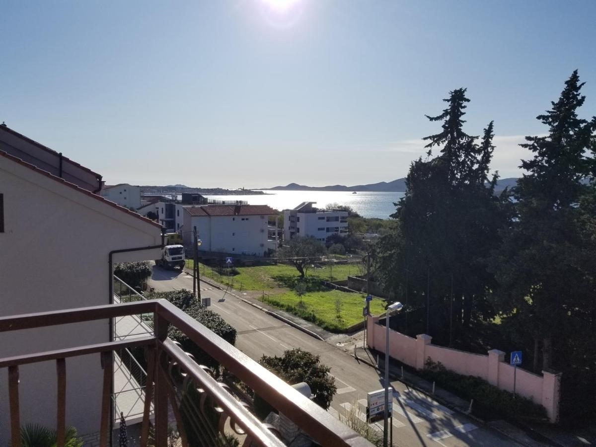Danyja Apartments Sveti Filip i Jakov Eksteriør bilde