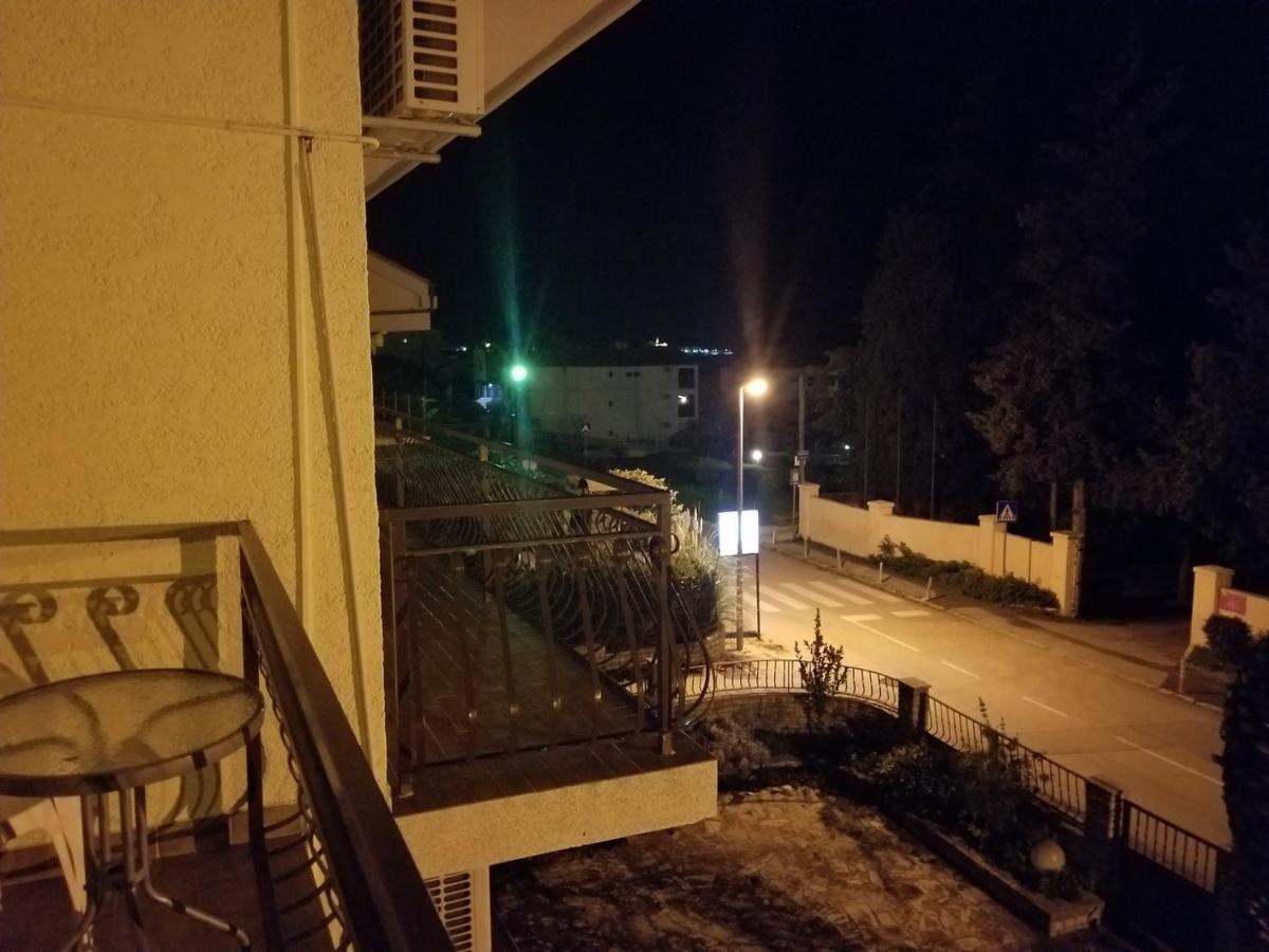 Danyja Apartments Sveti Filip i Jakov Eksteriør bilde